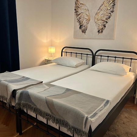 Apartman L&A Lägenhet Biograd Na Moru Exteriör bild