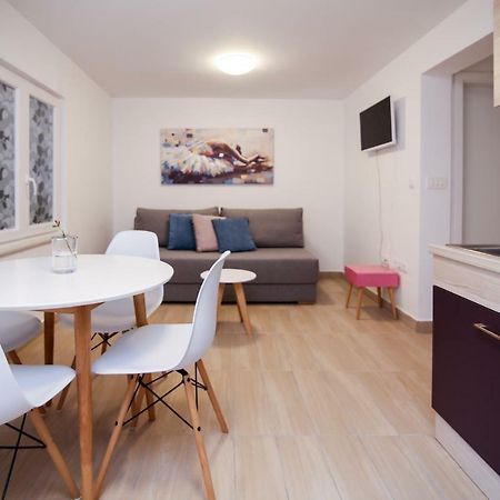 Apartman L&A Lägenhet Biograd Na Moru Exteriör bild