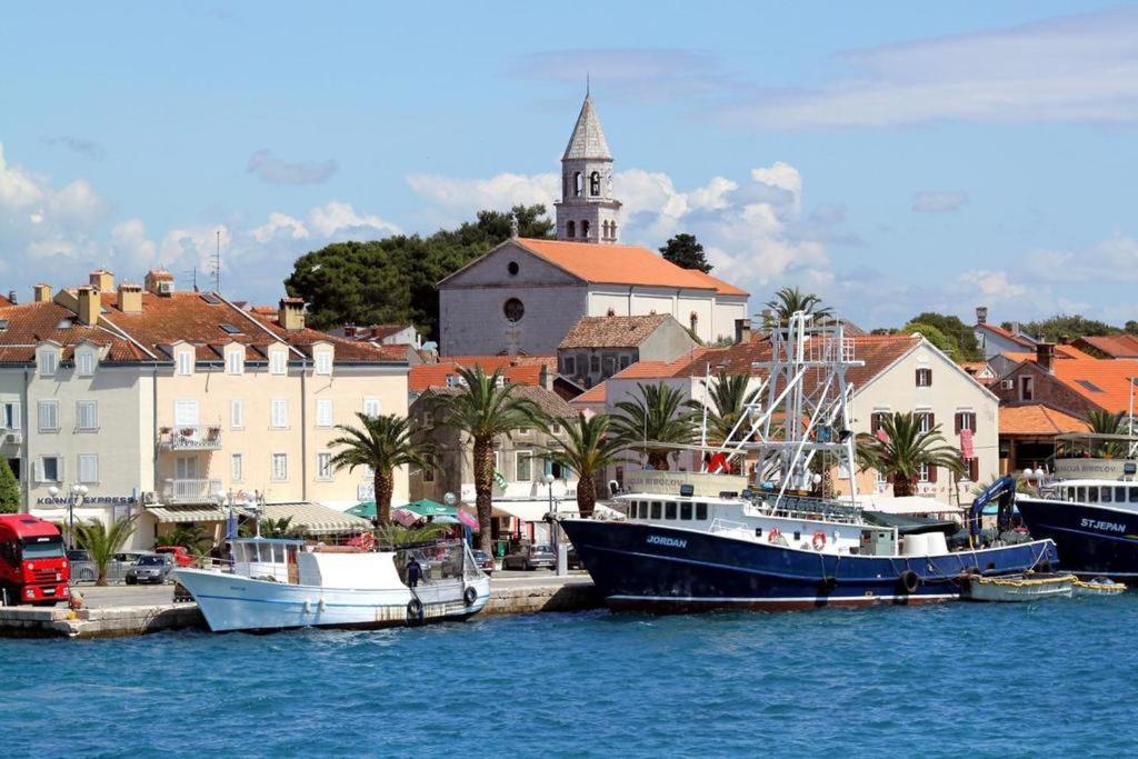 Apartman L&A Lägenhet Biograd Na Moru Exteriör bild