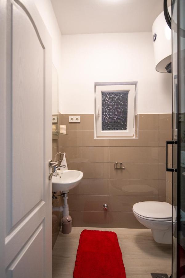 Apartman L&A Lägenhet Biograd Na Moru Exteriör bild