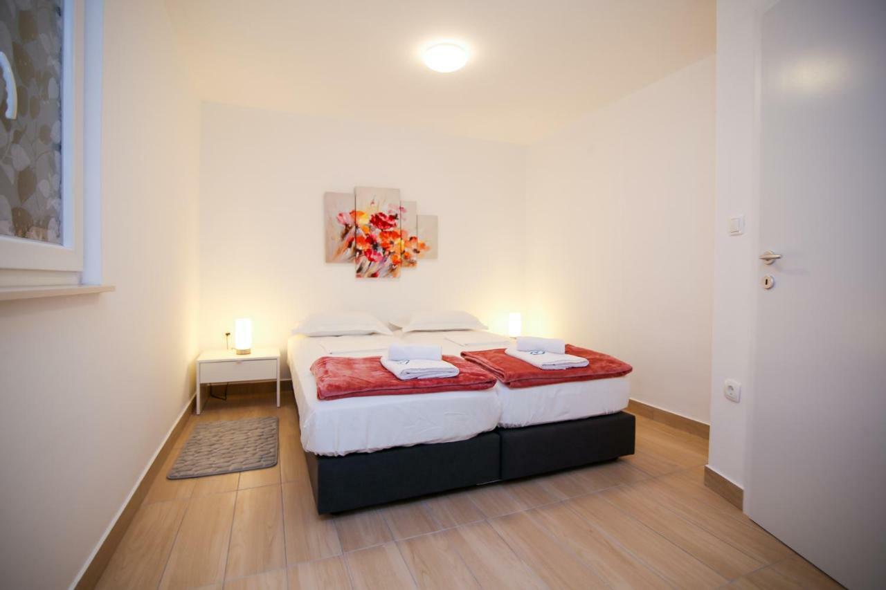 Apartman L&A Lägenhet Biograd Na Moru Exteriör bild