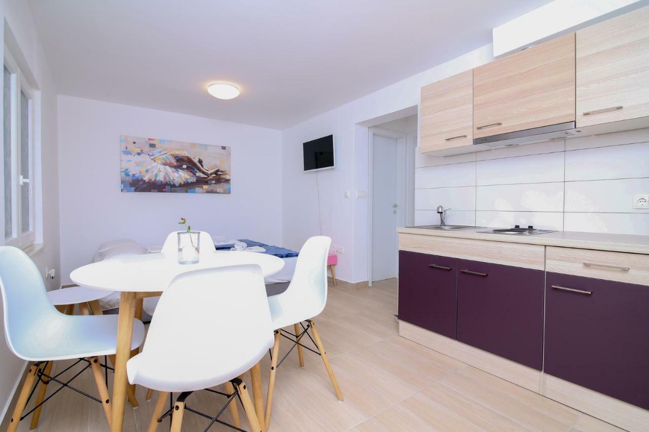 Apartman L&A Lägenhet Biograd Na Moru Exteriör bild