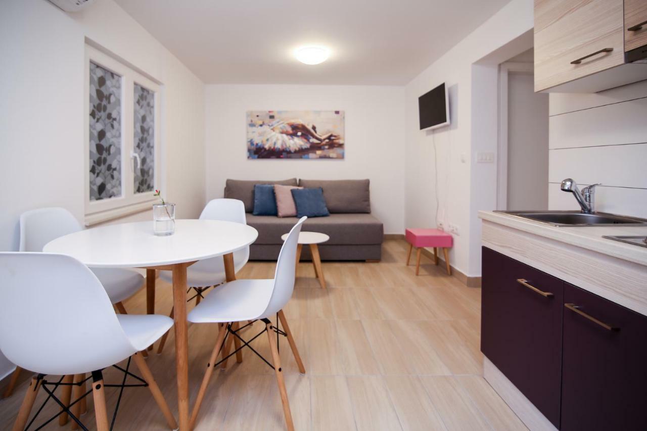 Apartman L&A Lägenhet Biograd Na Moru Exteriör bild