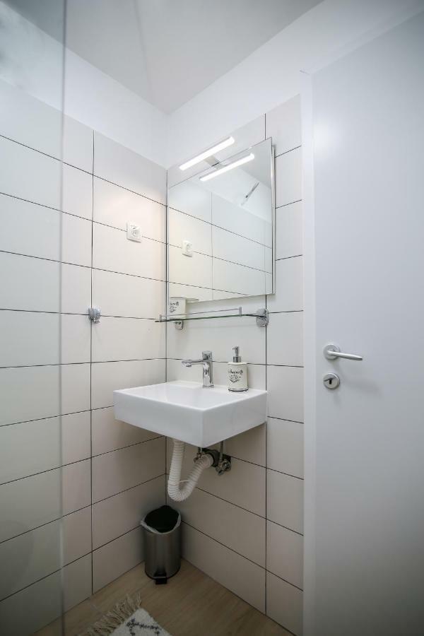 Apartman L&A Lägenhet Biograd Na Moru Exteriör bild